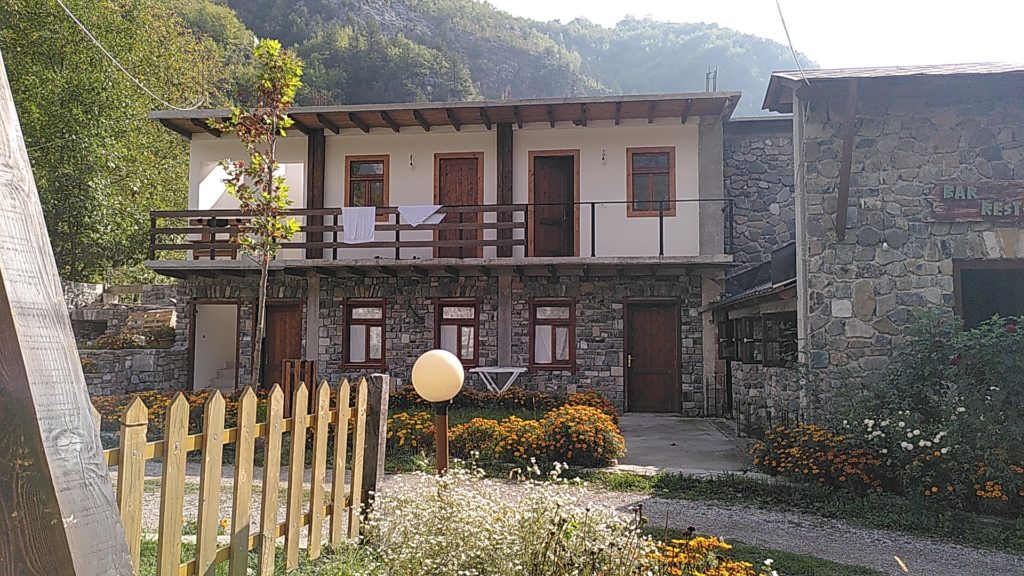 visitShkoder Guesthouse Flodisa Theth Main - VisitShkoder