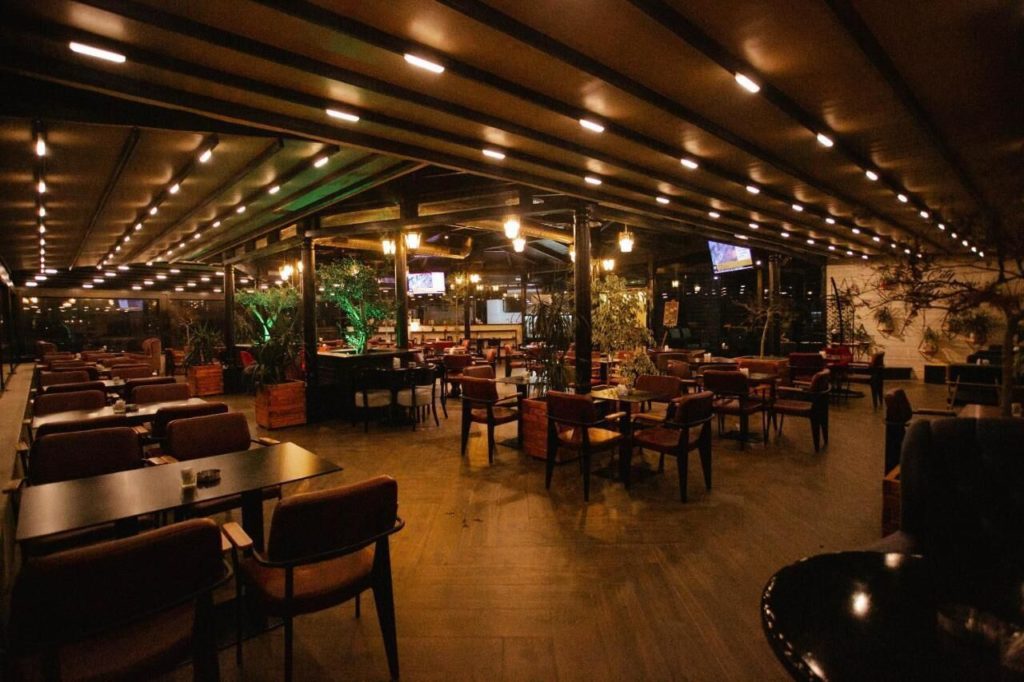 visitShkoder - Hotel Chicago (3) svg+xml;charset=utf - VisitShkoder