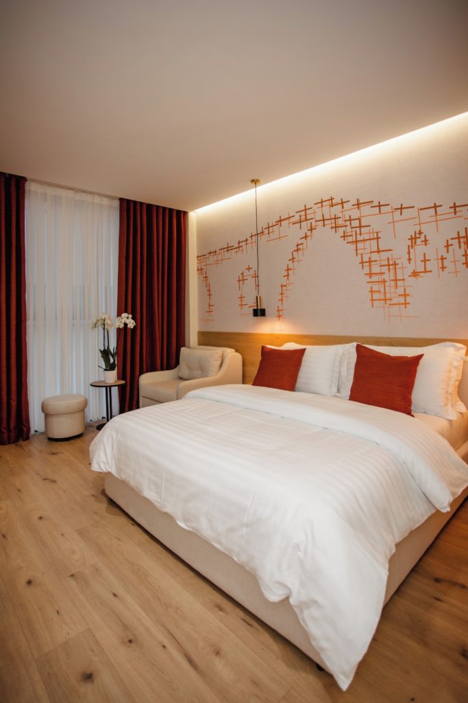 visitShkoder - Oro Inn Hotel (1) svg+xml;charset=utf - VisitShkoder