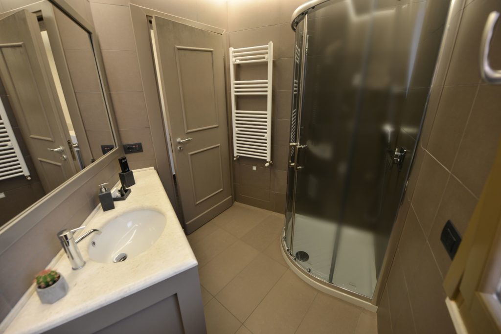 visitShkoder - Petit Hotel Elita (10) svg+xml;charset=utf - VisitShkoder