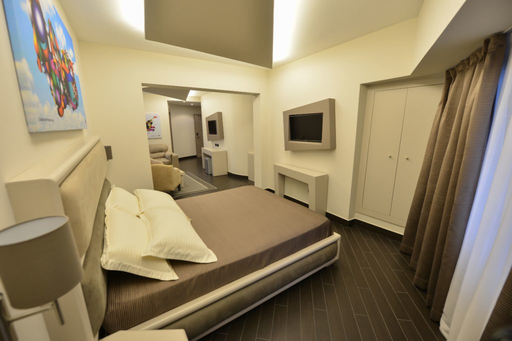 visitShkoder - Petit Hotel Elita (11) svg+xml;charset=utf - VisitShkoder