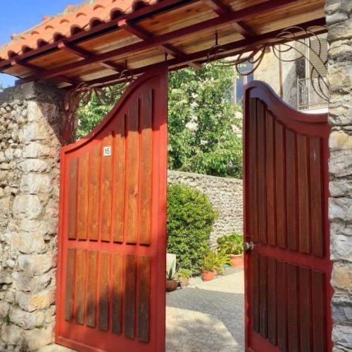 Accomodation 35 - VisitShkoder svg+xml;charset=utf - VisitShkoder