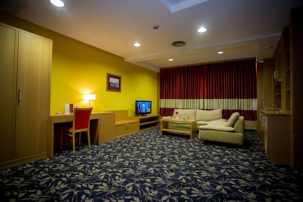 visitshkoder-hotel-colosseo (4) svg+xml;charset=utf - VisitShkoder